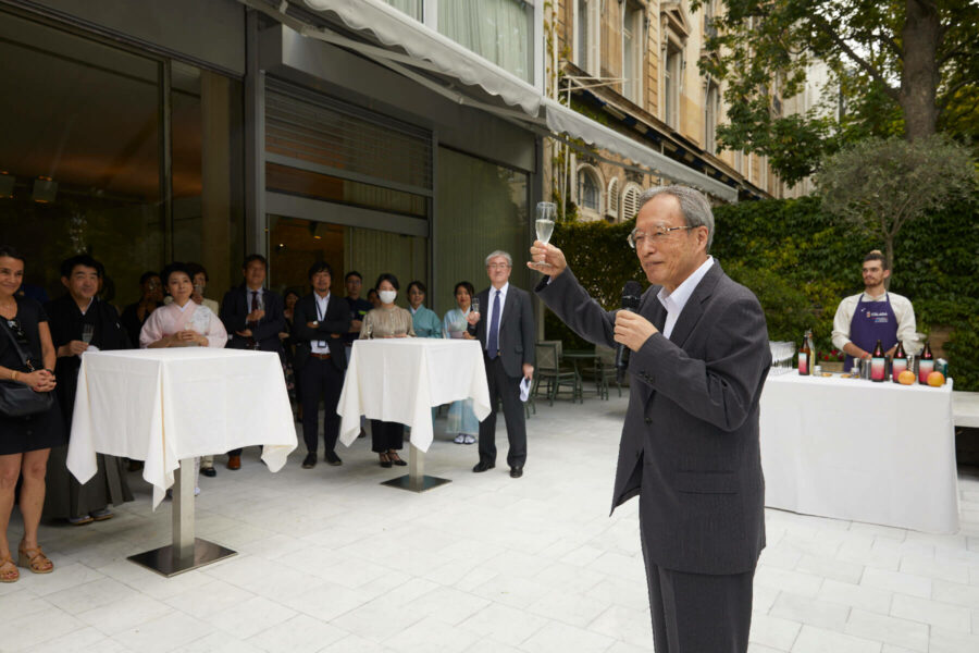Monsieur IHARA Junichi, Ambassadeur du Japon en France