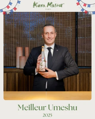 [梅酒コンクール審査員賞受賞] Le prix du Jury venant récompenser la meilleure boisson dans notre concours Umeshu est attribué à la maison TAKACHIHO de la préfecture Miyazaki, une distillerie de honkaku-shochu fondée en 1902 qui utilise du kōji noir et a recours à la distillation à pression atmosphérique. 

C’est dans ce même shochu qu’elle laisse macérer au minimum six mois les prunes japonaises pour donner cette boisson douce, fruitée, légèrement acidulée et très appréciée pour sa richesse aromatique. L’umeshu de cette maison était déjà reparti récompensé d’une très belle médaille de platine lors de notre première édition en 2023, mais le voici qui repart avec le graal cette fois et nous félicitons chaleureusement tous les artisans qui œuvrent derrière ce doux nectar !

Rappel : l’umeshu peut se boire pur, sur glace, allongé à l’eau gazeuse (dans ce qu’on appelle un ume-soda) ou bien à l’eau chaude (le fameux oyu-wari), voire avec du thé vert ou évidemment, en cocktail.


Lauréat : Takachiho Umeshu
(高千穂梅酒)
Maison : Takachiho (高千穂酒造株式会社)
Localisation : Miyazaki
Degré d’alcool : 14%
Type : honkaku-shochu-umeshu

Félicitations à eux !

#パリ #parisfrance #AmateursDeSaké #Cocktails #sommelier #nihonshu #Gastronomie #日本酒文化 #cocktail #Japon #Paris #boissons #KuraMaster #Tradition #drink #paris #Voyage #saké #sake #japan #日本酒女子 #日本酒好き #日本酒男子 #Concours #japantravel